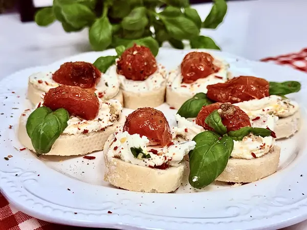Crostini Caprese (duże, bez laktozy)